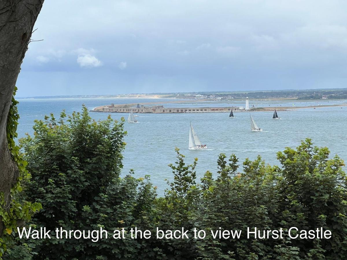 Valley View Self-Catering Coastal Bungalow In Rural West Wight Freshwater Extérieur photo